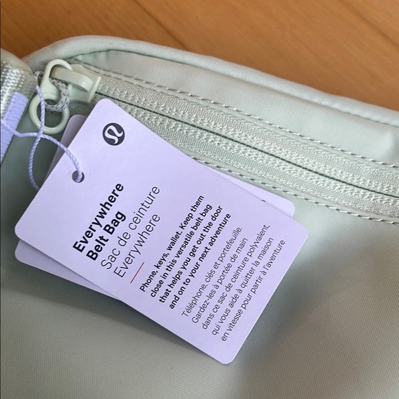 NWT Lululemon Athletica Kohlrabi Green Belt Bag with Adjustable Strap - Picture 5 of 9